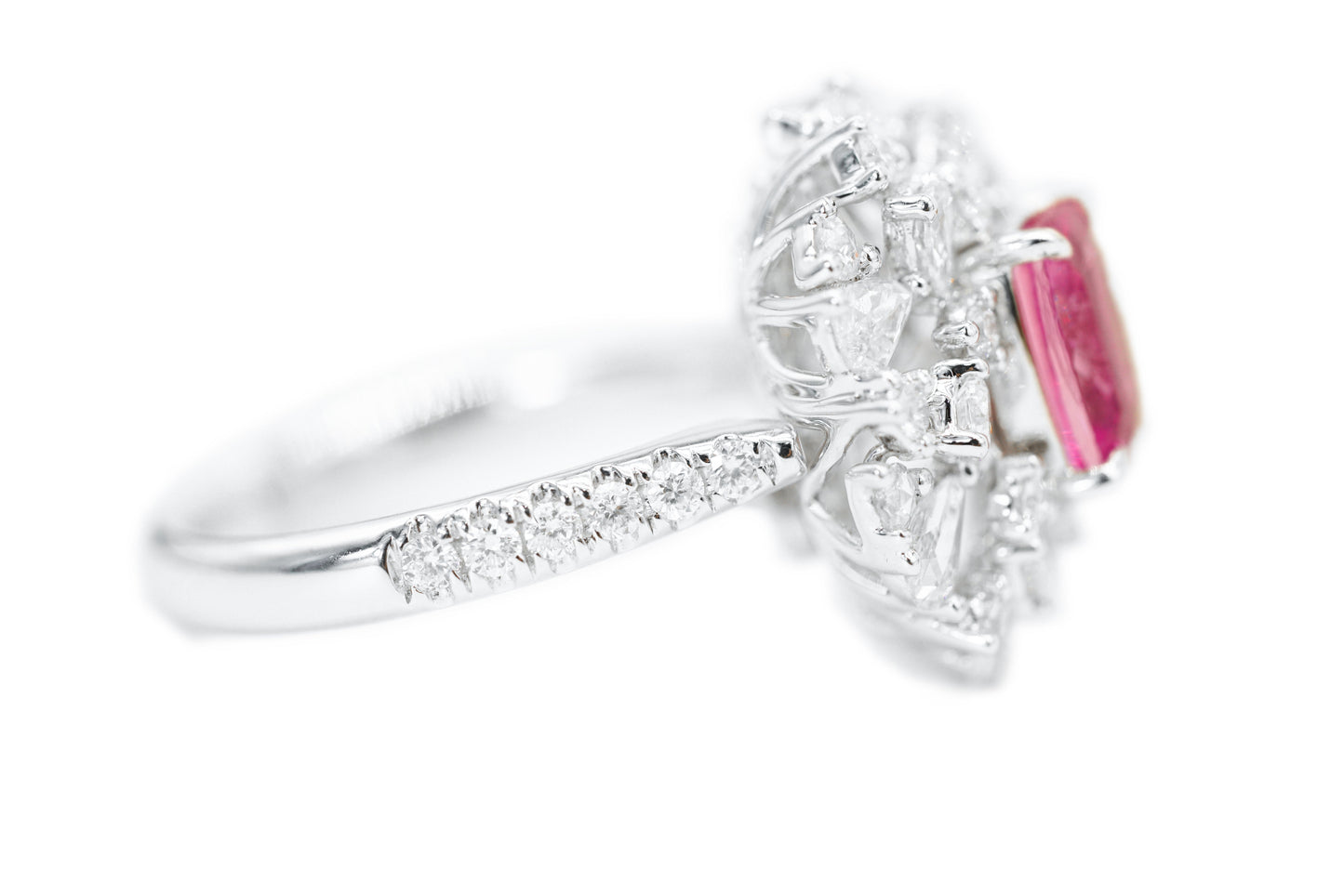 "Dreamy Elegance: Pinkish-Purple Sapphire and Diamond Halo Ring"