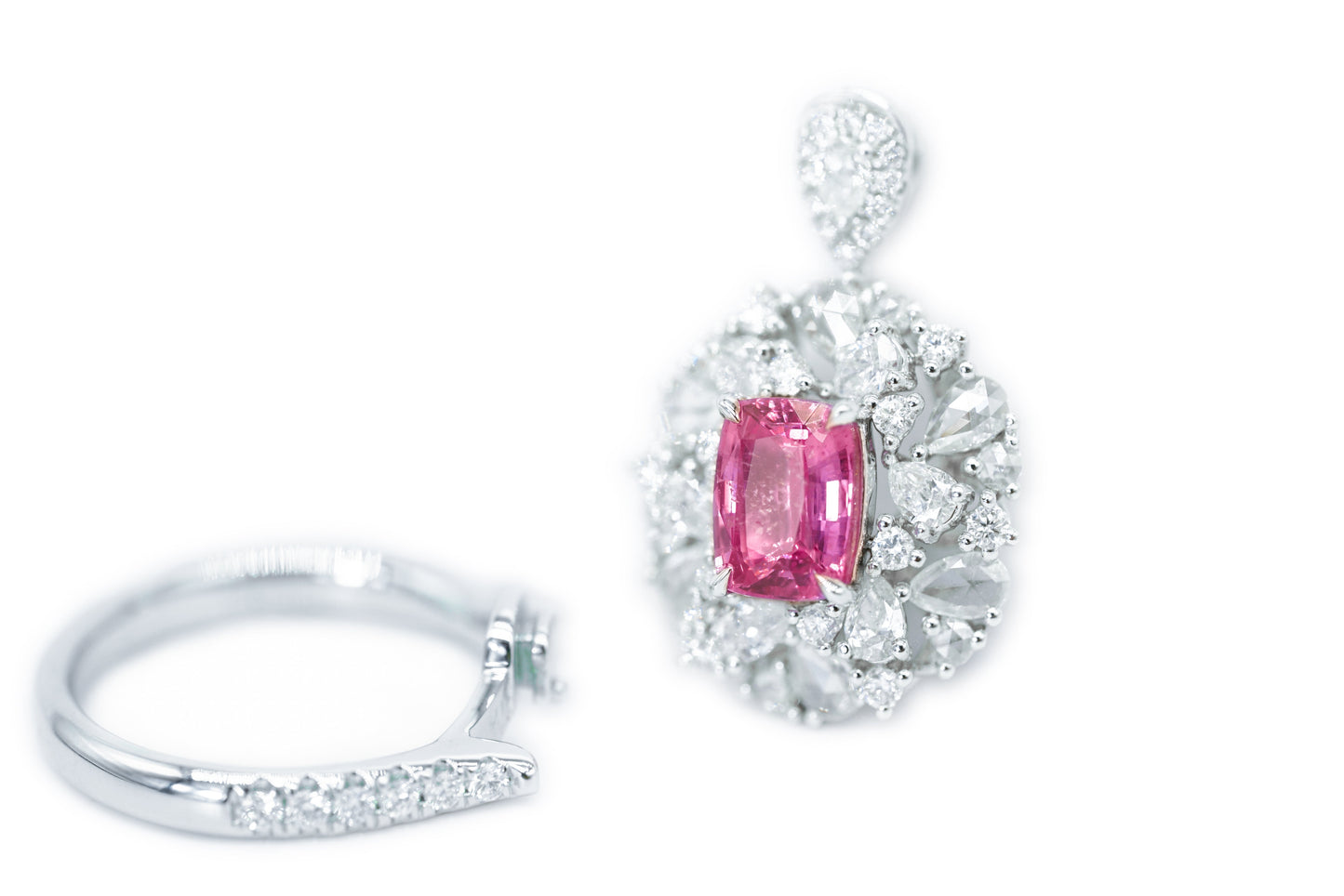 "Dreamy Elegance: Pinkish-Purple Sapphire and Diamond Halo Ring"