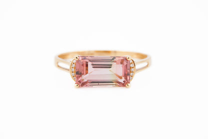 Elegant Simplicity: 18k Gold Watermelon Tourmaline Ring with Diamond Accents